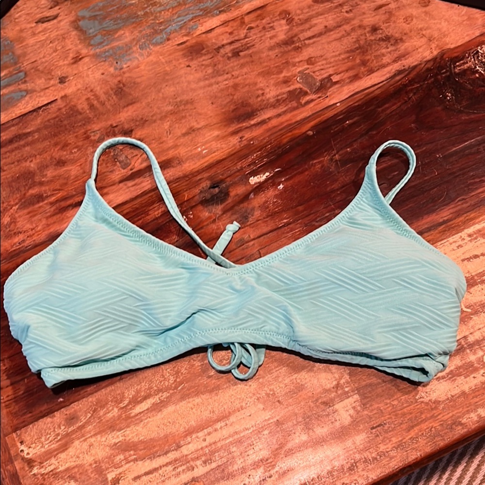 Cupshe Aqua Textured Bikini Top